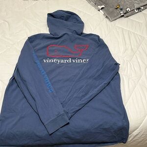 Vineyard Vines men’s cotton hoodie tee